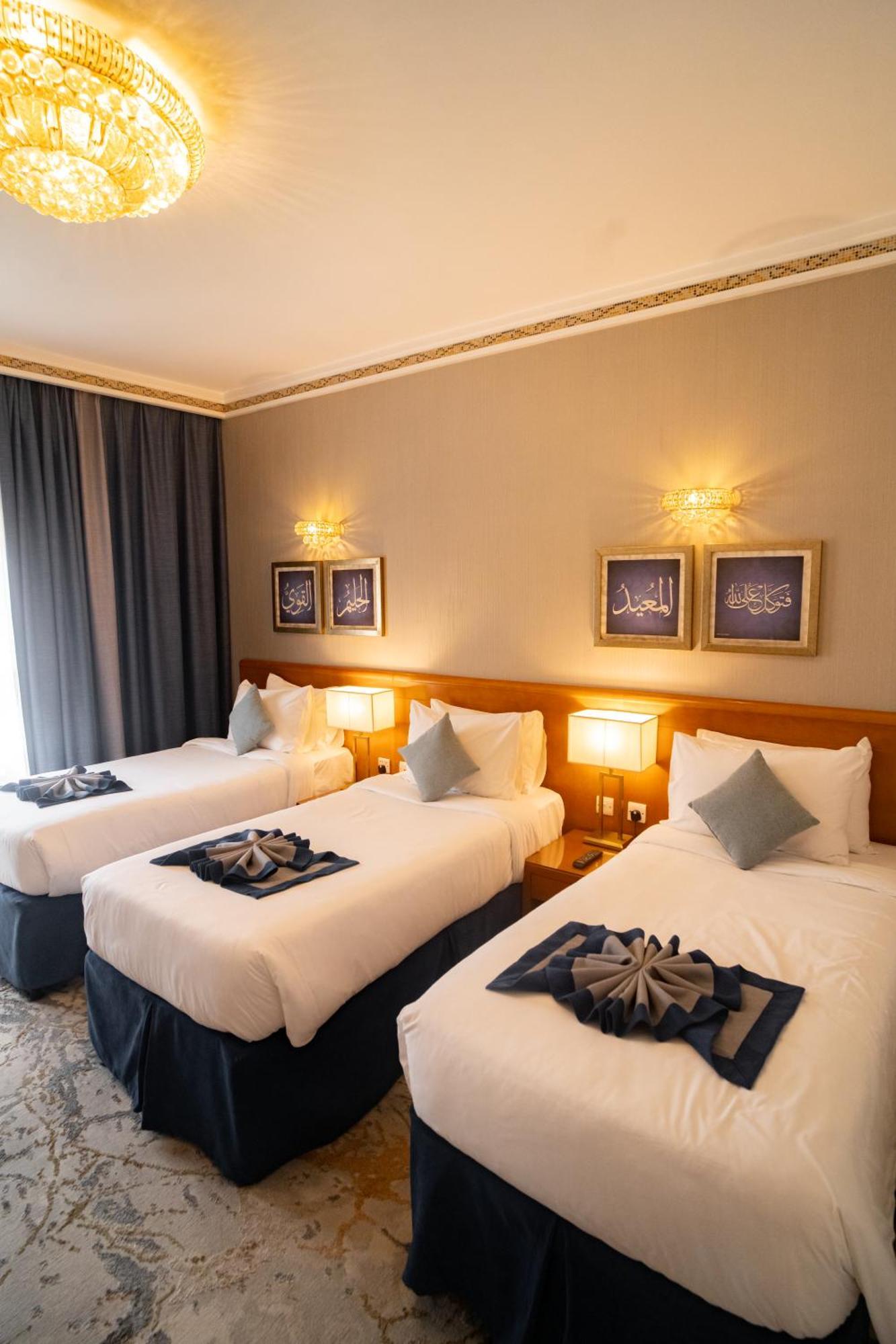 Emaar Grand Hotel Мекка Экстерьер фото A room at the hotel